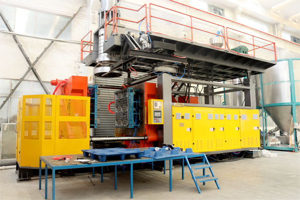 為什么要選擇吹塑托盤生產廠家?