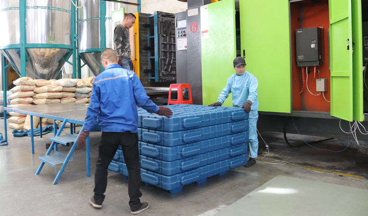 中空吹塑托盤的生產(chǎn)成本是？太便宜小心貓膩哦