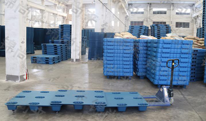 大開腦洞！給九腳吹塑托盤加輪子，想不到吧！